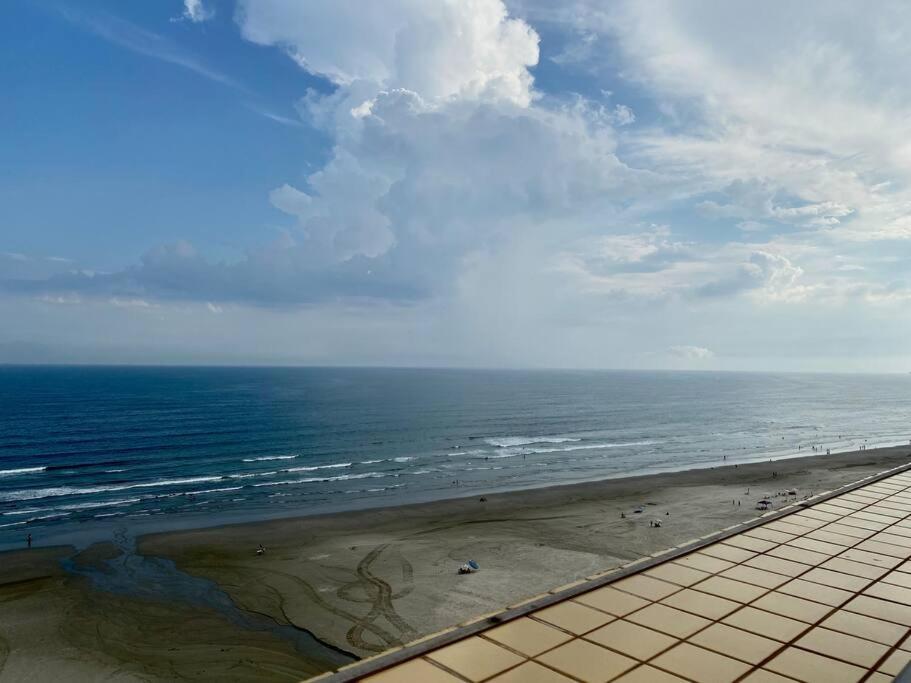 Apartment Grande! Predio Frente Ao Mar *